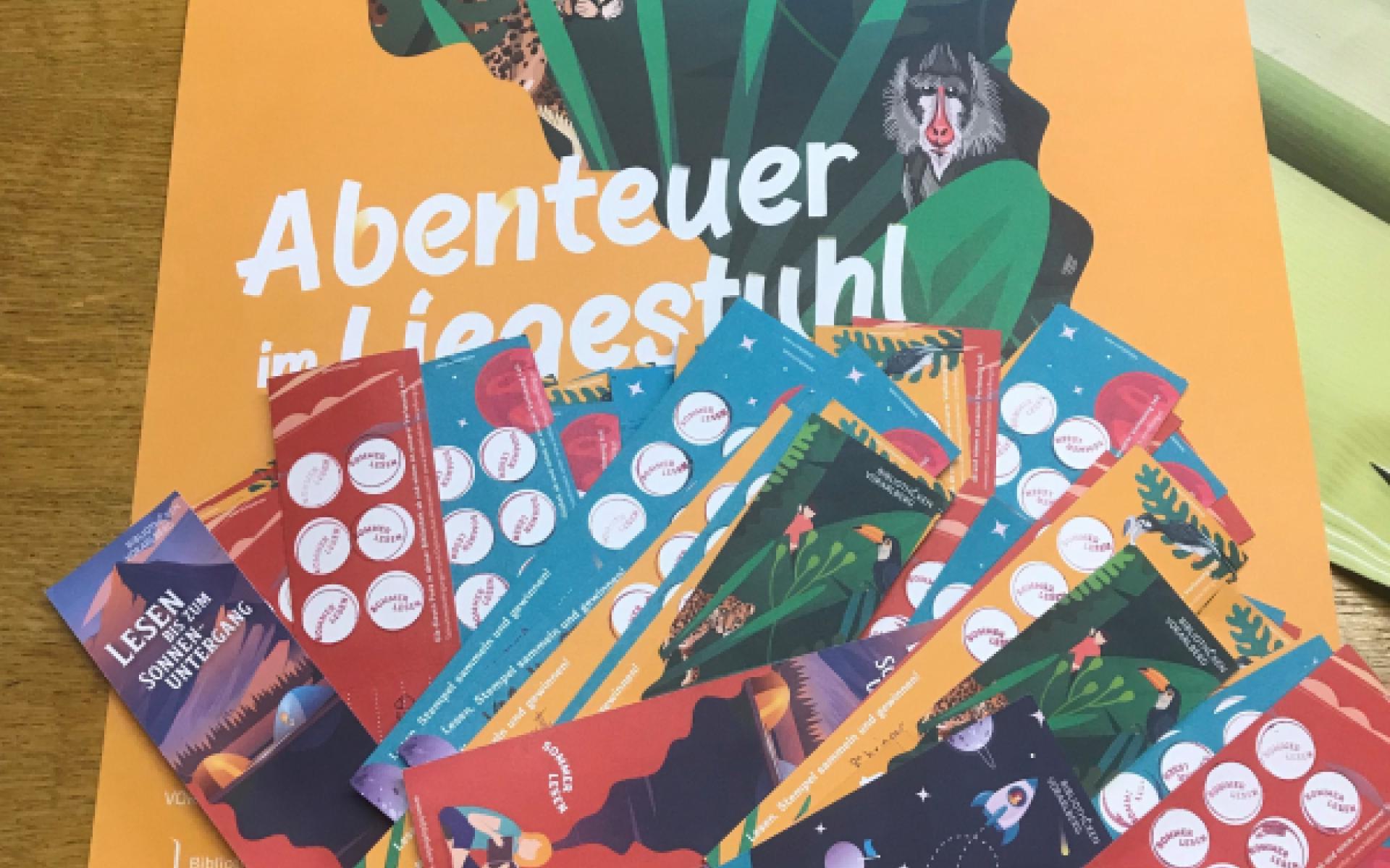 Sommerlesen - Lesepässe am Tisch